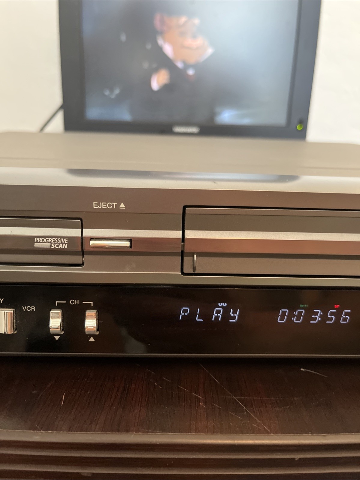 Go Video VR3930 DVD VCR Combo Player Transfer VHS Tape Cassette recorder