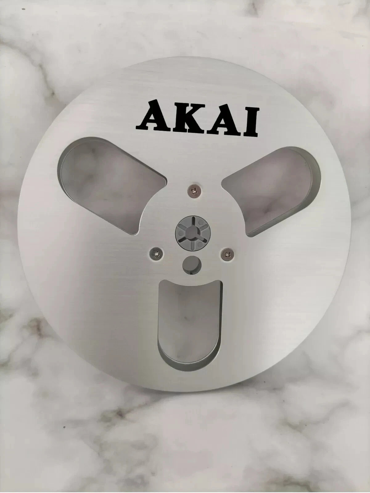 One silvery TAPE REEL Akai 7″ inch Light Metal Aluminum Take Up Reel
