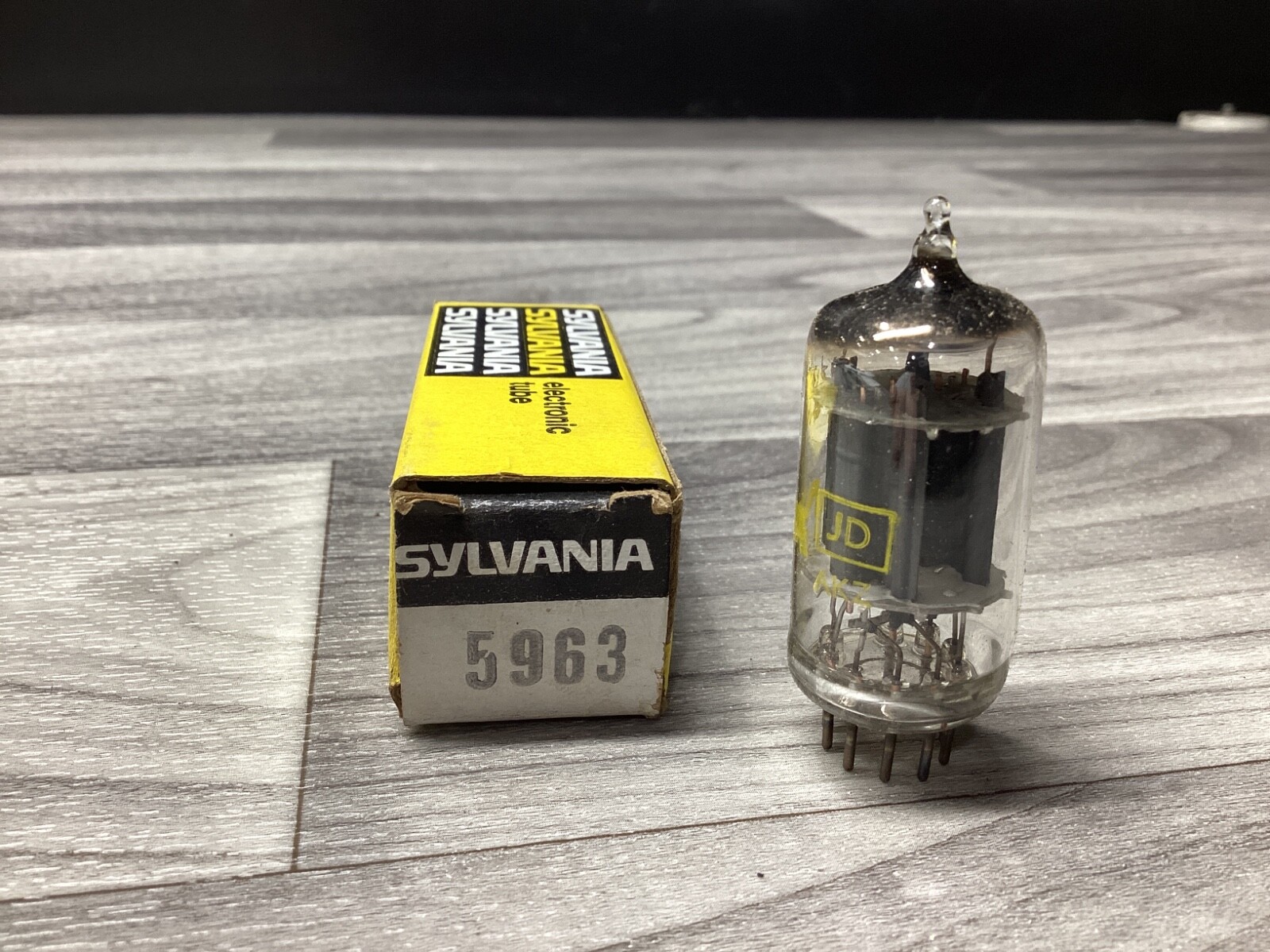 VACUUM TUBE 5963 SYLVANIA 5963 #104G158*CO