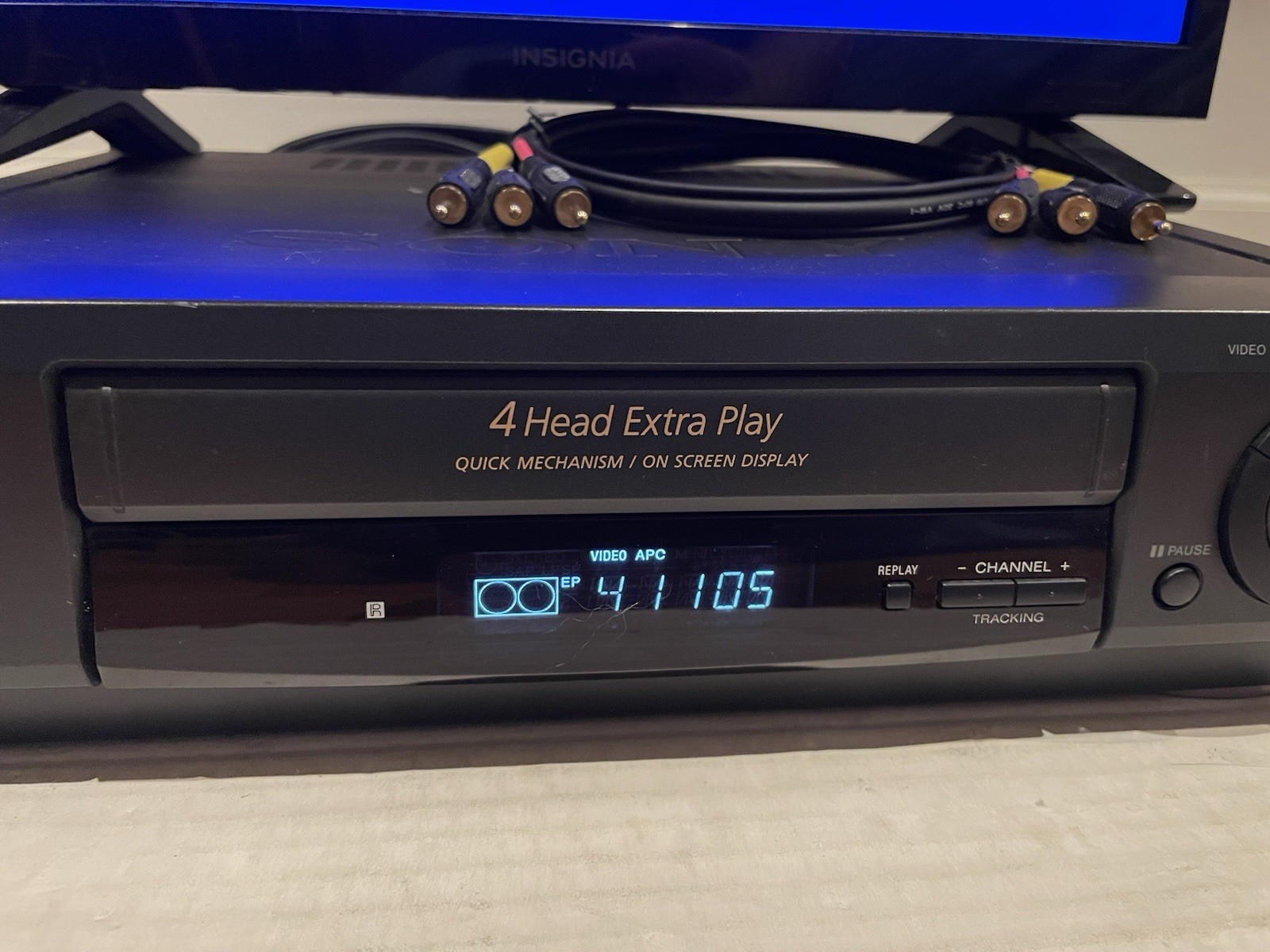 Sony SLV-469 VHS Player Recorder 4 Head Stereo VCR & Cable Tested Working *READ*