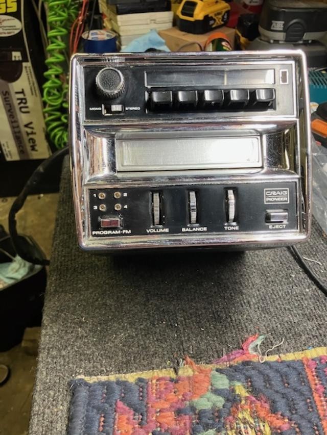 8 TRACK CRAIG PLAYER WITH FM FLOOR MOUNT NICE SERVICED VIDEO