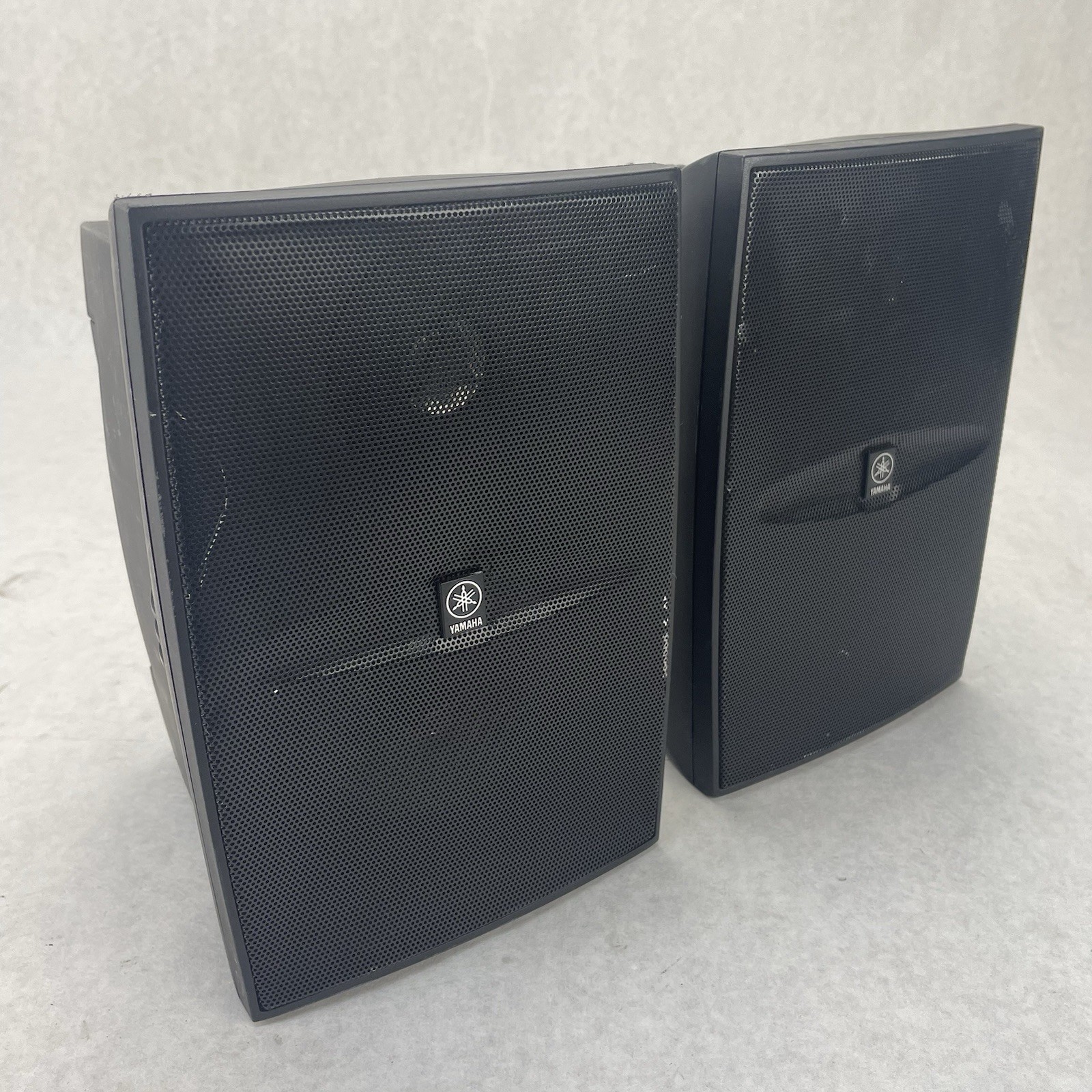 Pair Yamaha NS-AW1 Two-Way Indoor/Outdoor Black Speakers Tested