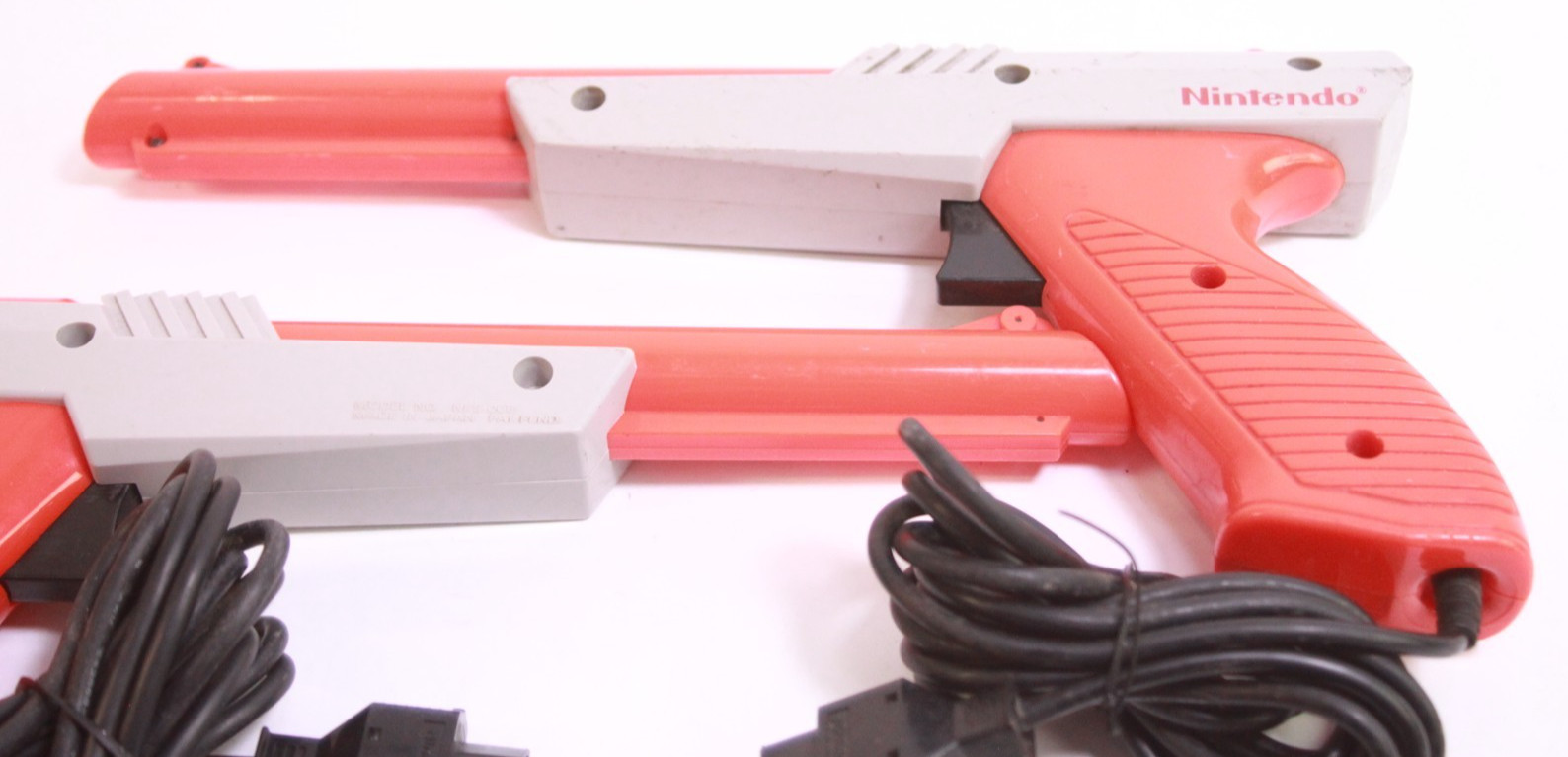 Lot of 4 Nintendo NES Zapper Light Gun Mixed Colors Read For Parts