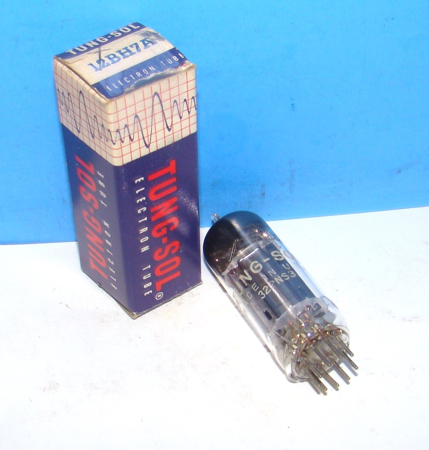 12BH7A NOS Tung-Sol amplifier electron radio audio vacuum tube tested 12BH7