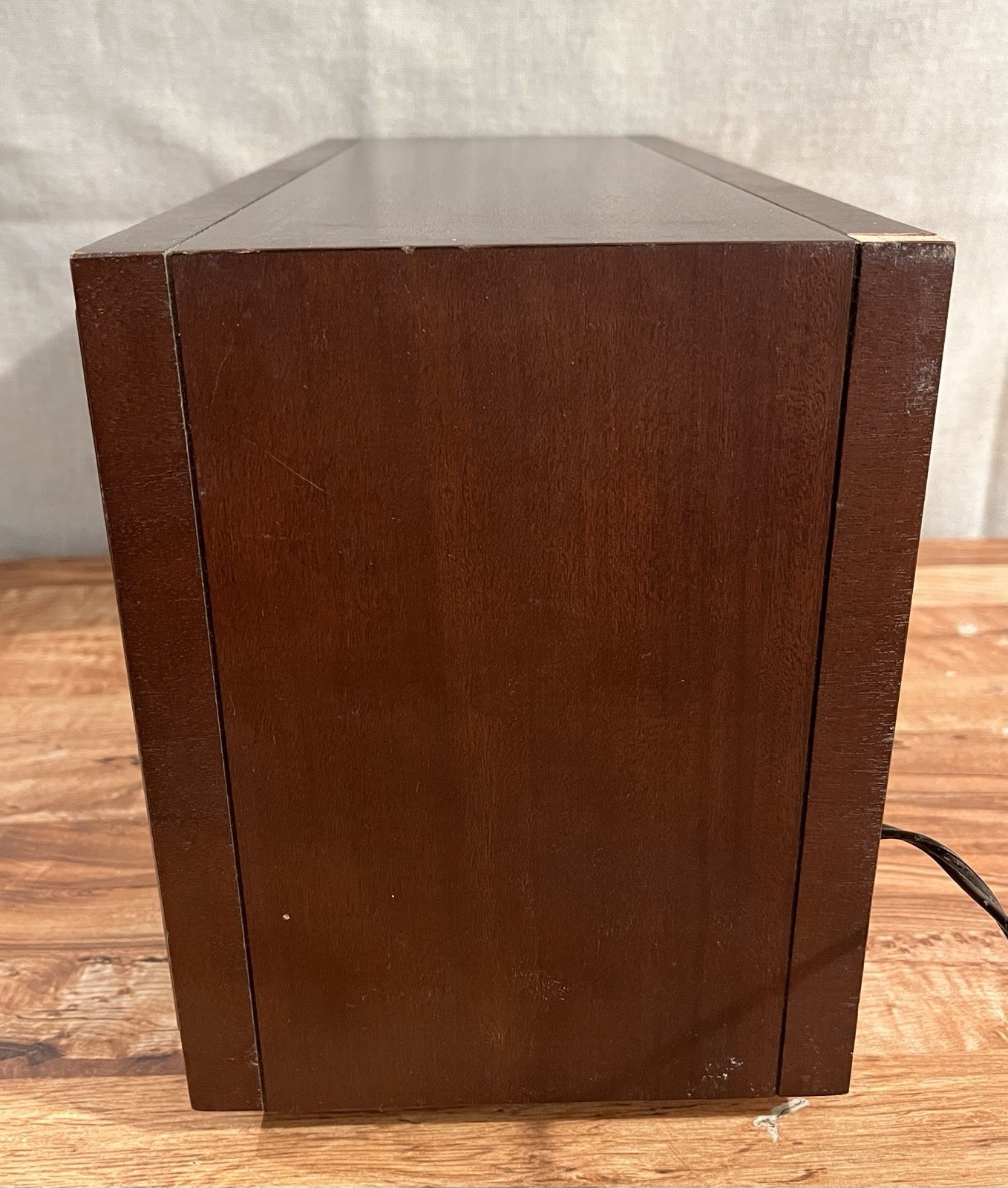 RCA Long Range TRF Solid State Radio RZC275W Walnut (Works – Read)