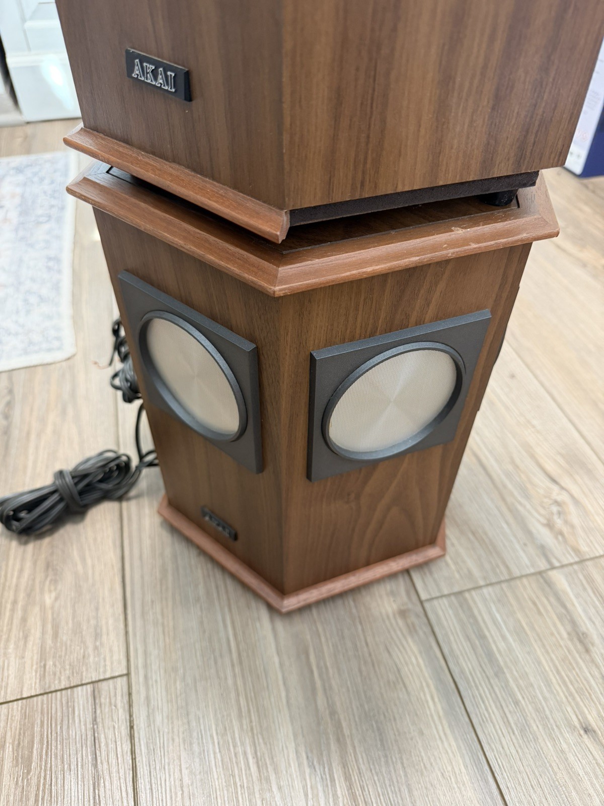 Akai Omnidirectional 6 Speaker System
