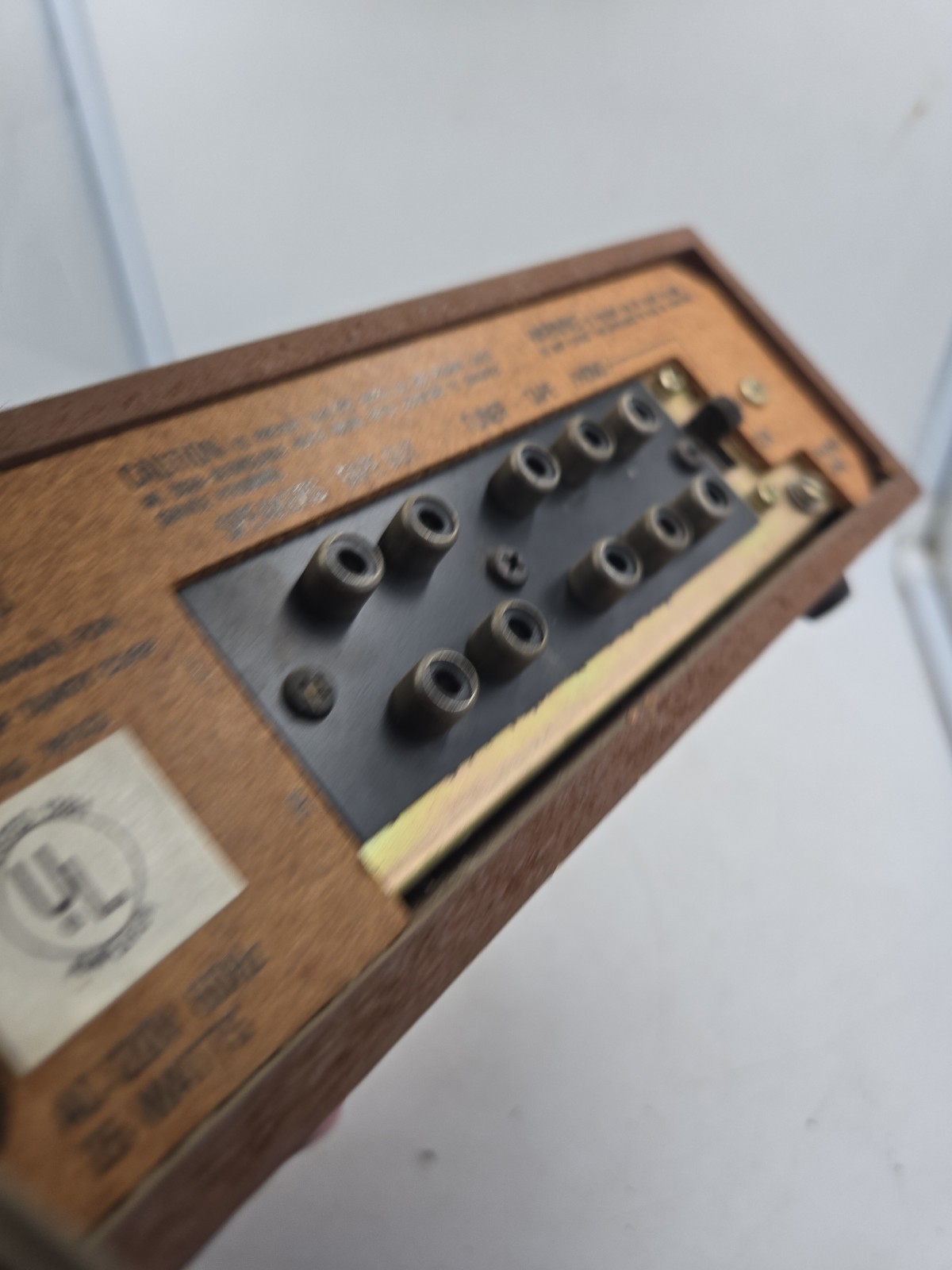 Vintage Realistic SA-102 Integrated Stereo Amplifier Amp Powers On
