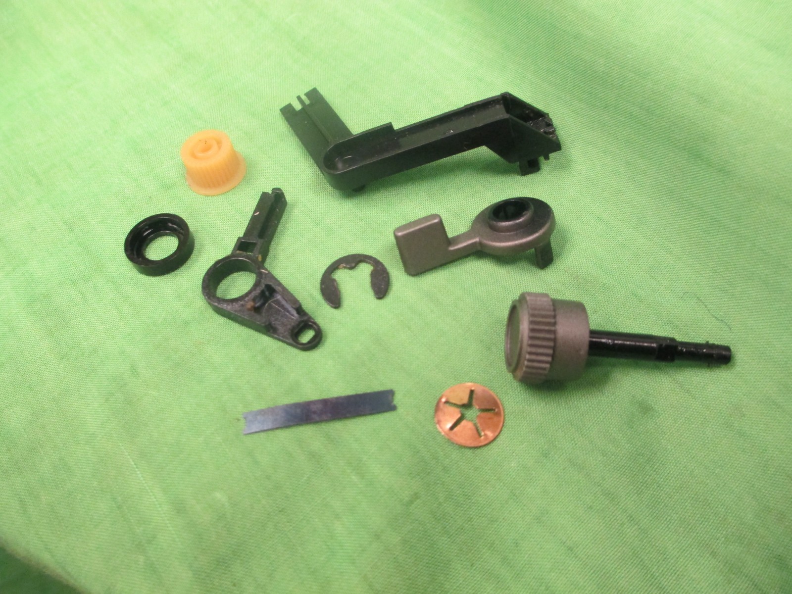 DUAL 1258 TURNTABLE PITCH & SPEED SHIFT PARTS # 268-571 KNOB LEAF SPRING, ETC