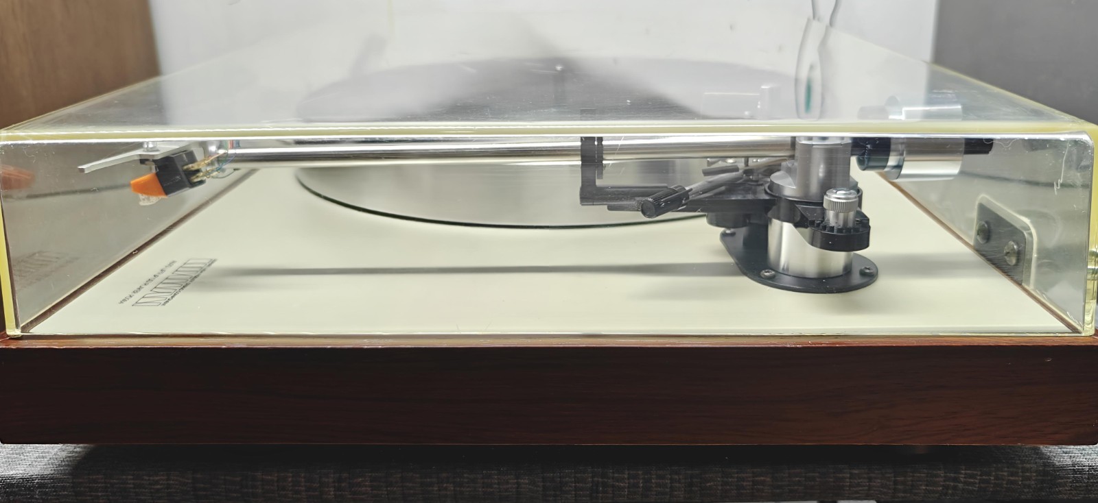 Excellent Vintage Luxman PD 264 Turntable. Auto Lift-Up Direct-Drive Player