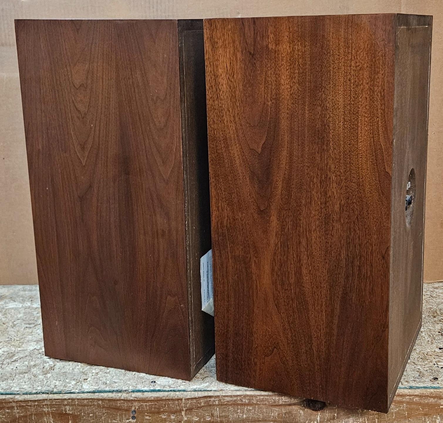 BEAUTIFUL ACOUSTIC RESEARCH AR5 AR-5 HOME AUDIO SPEAKERS !