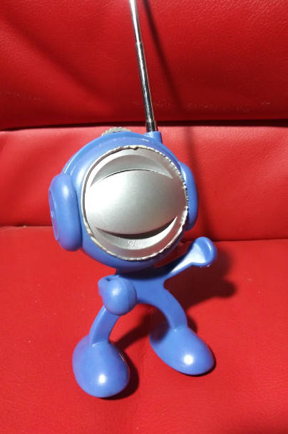 Retro BLUE Spaceman Headphones Scan Radio Vintage N.I.B. Bendable With Antenna