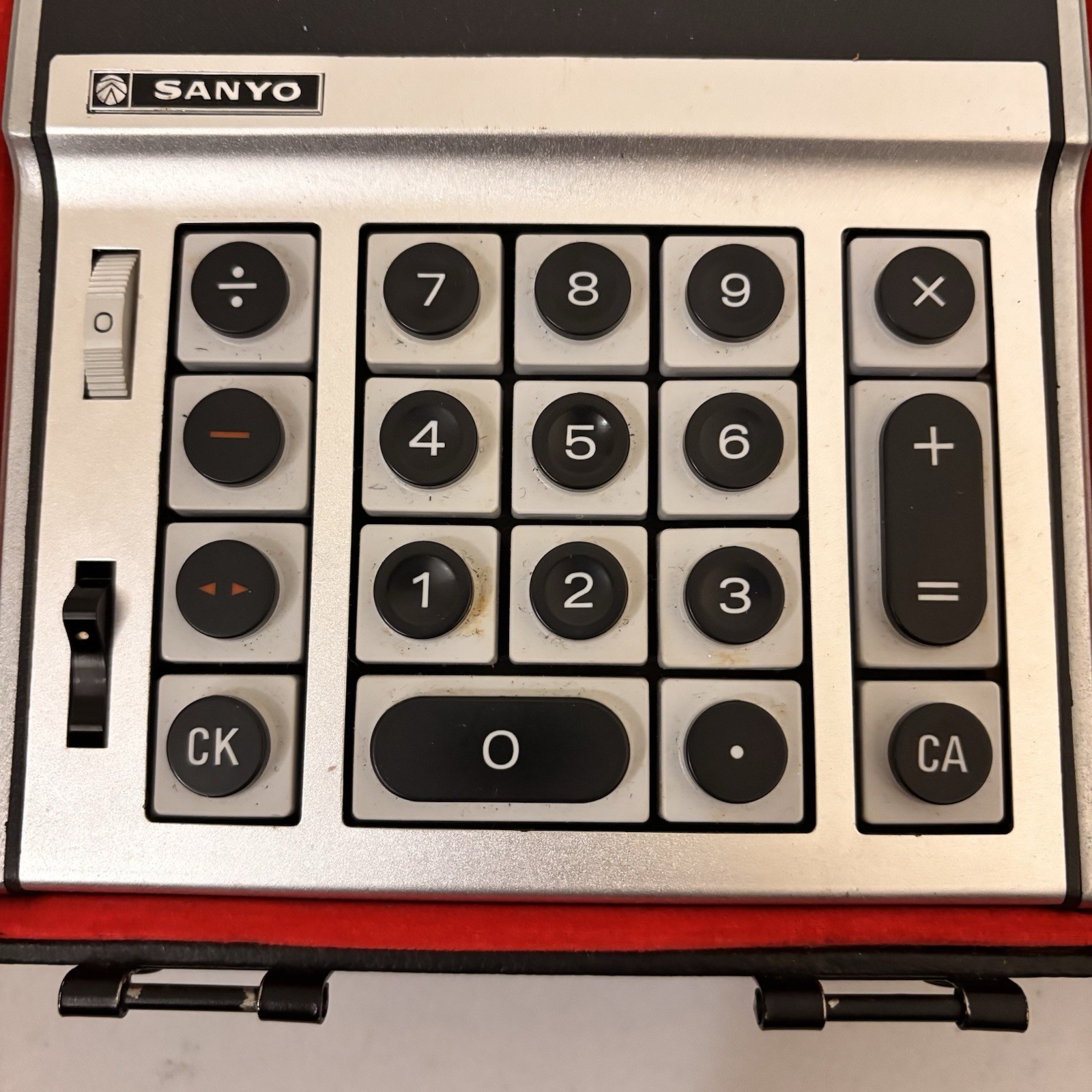 Sanyo Dictaphone Model ICC-82D Vintage Calculator w/AC Adaptor TESTED WORKS