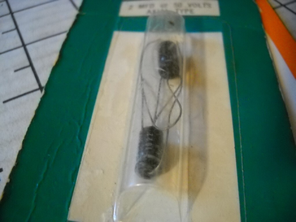 Archer 272-1040 Electrolytic Capacitors & 271-1801 Resistors. NOS