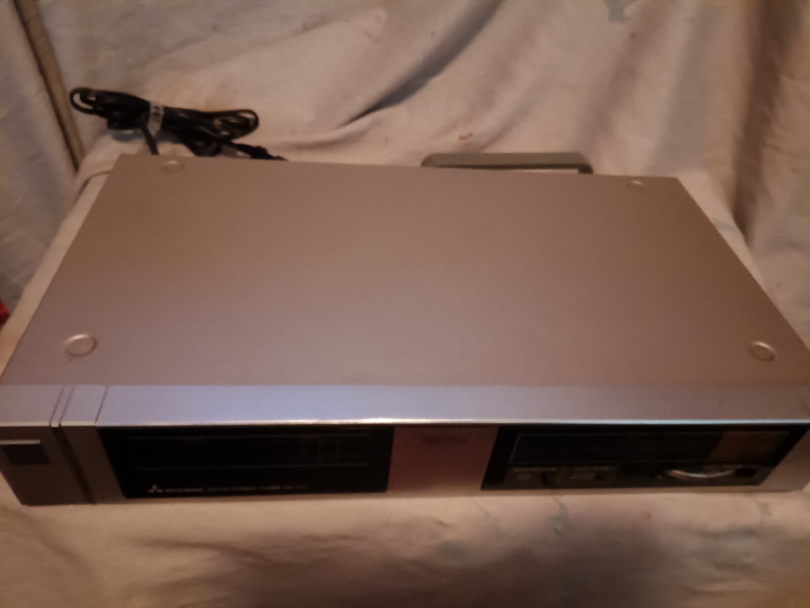 Mitsubishi DA-F15 AM FM Stereo Tuner DA-F15