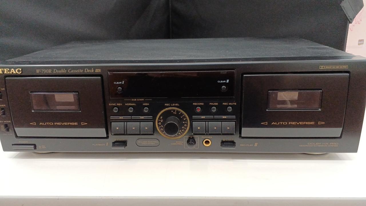 TEAC W-790R Dual Cassette Deck Dolby B/C High-Speed