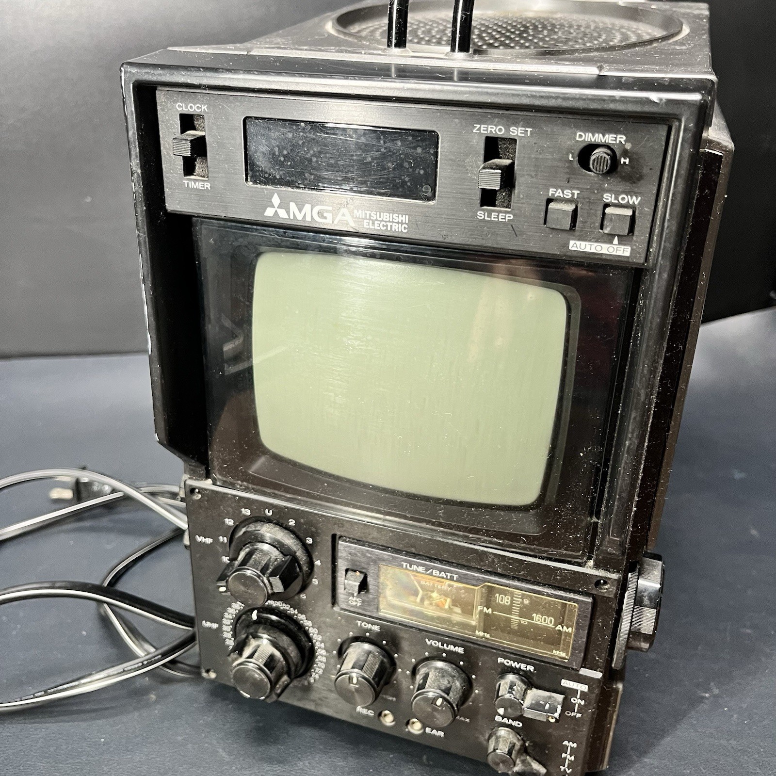 MGA Mitsubishi Portable TV Radio Clock Receiver DC AC BATTERY BB0580 1978, Read.