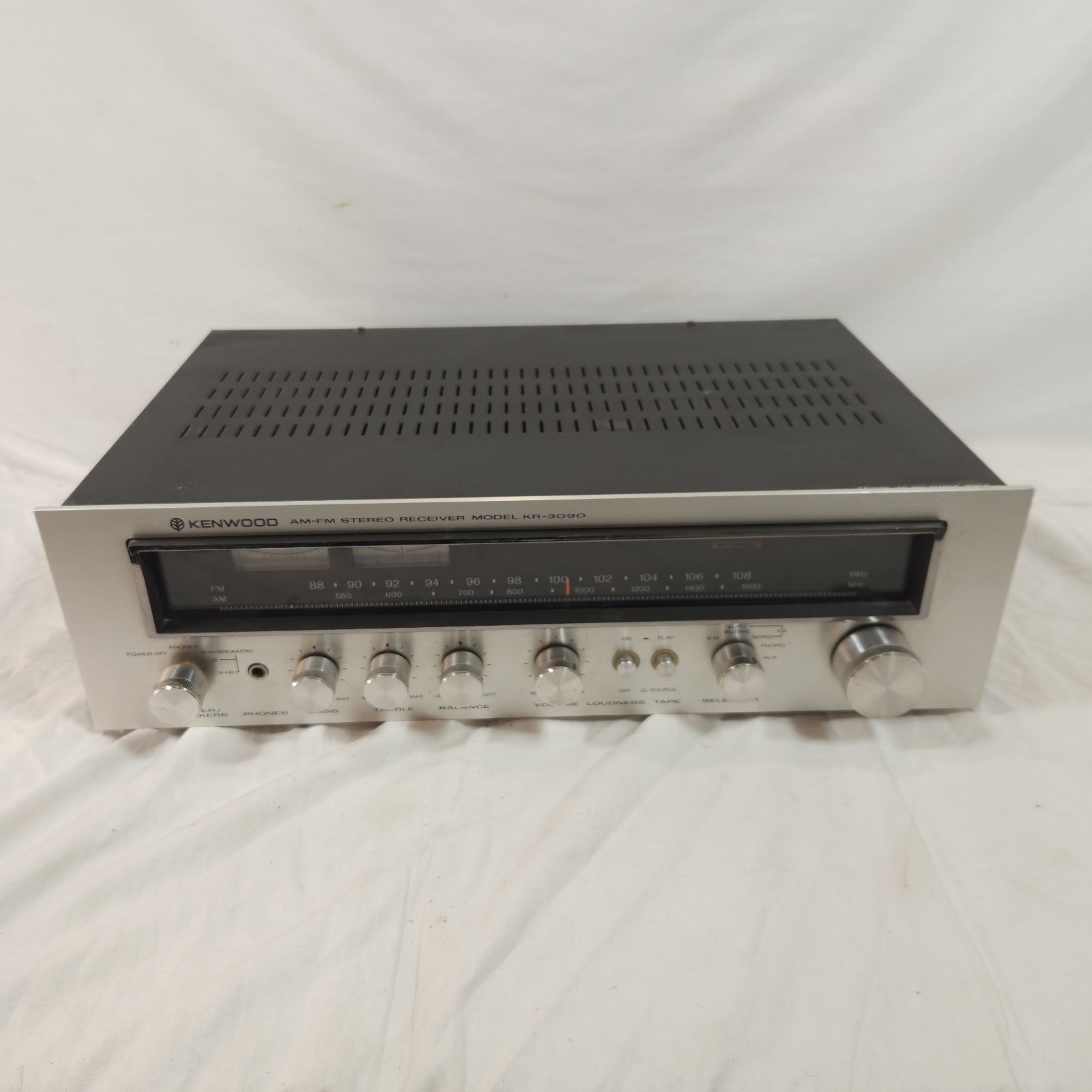 Kenwood KR-3090 AM/FM Stereo Receiver As Is Read