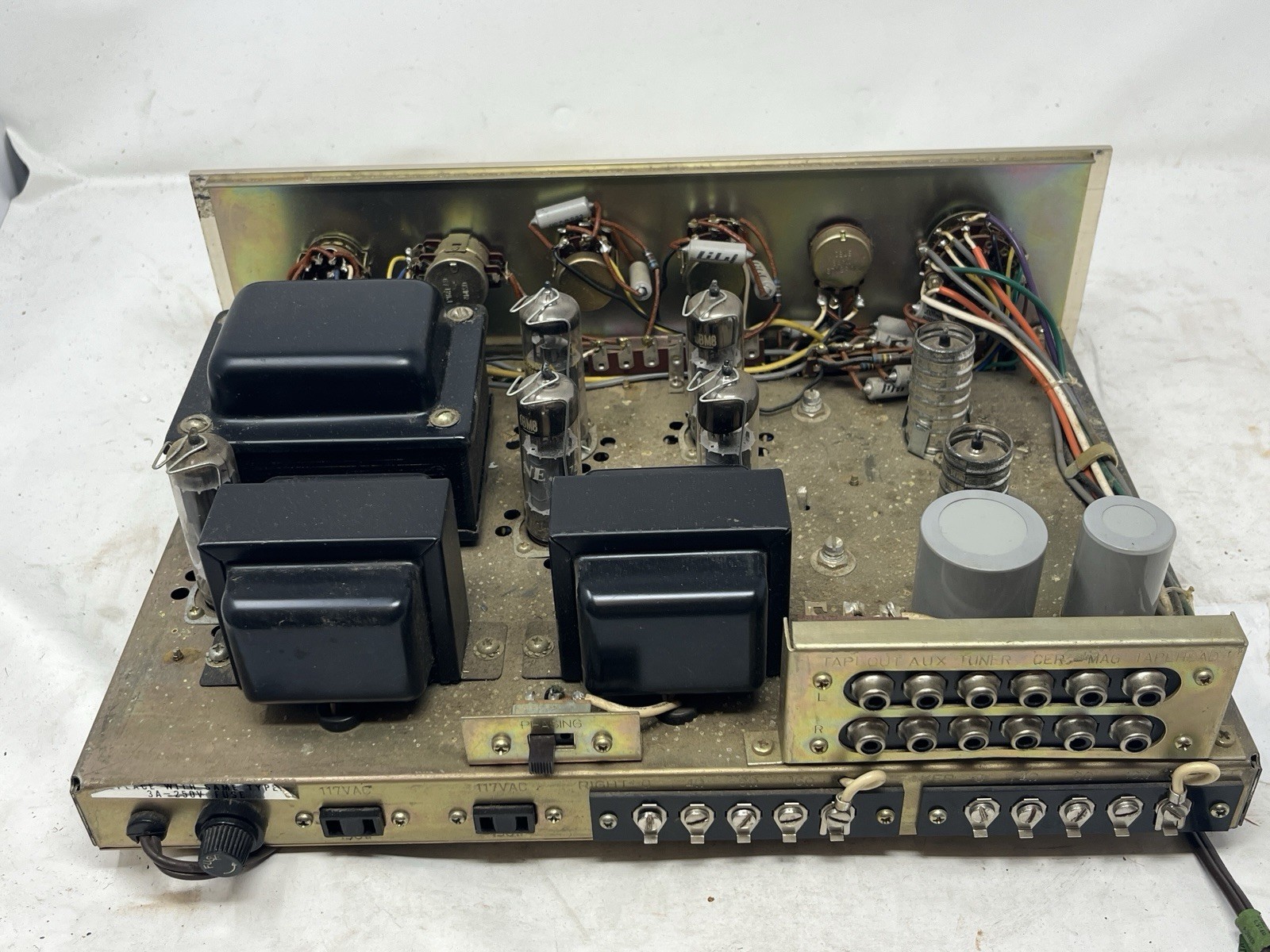 Monarch SA-40A Vintage Tube Stereo Integrated Amplifier Japan Powers On