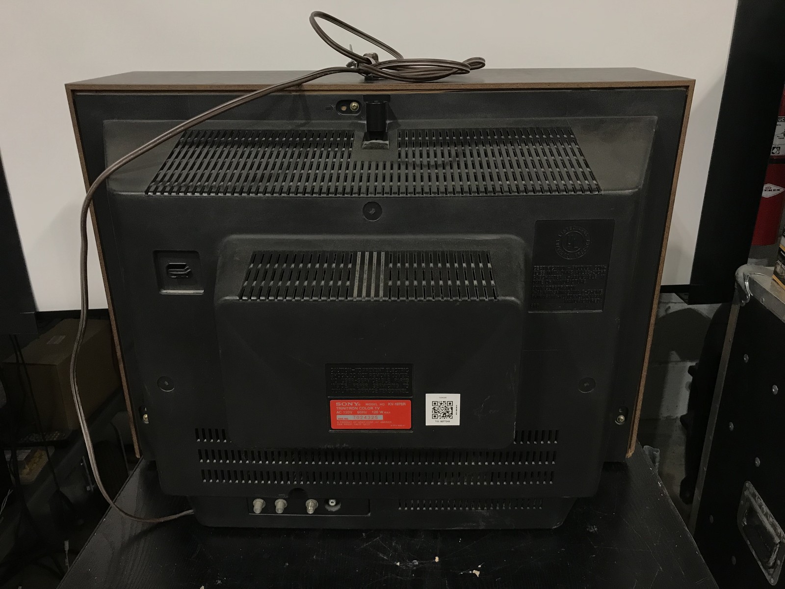 Sony KV-1976R Trinitron Vintage Television CRTV for Retro Gaming – No Remote