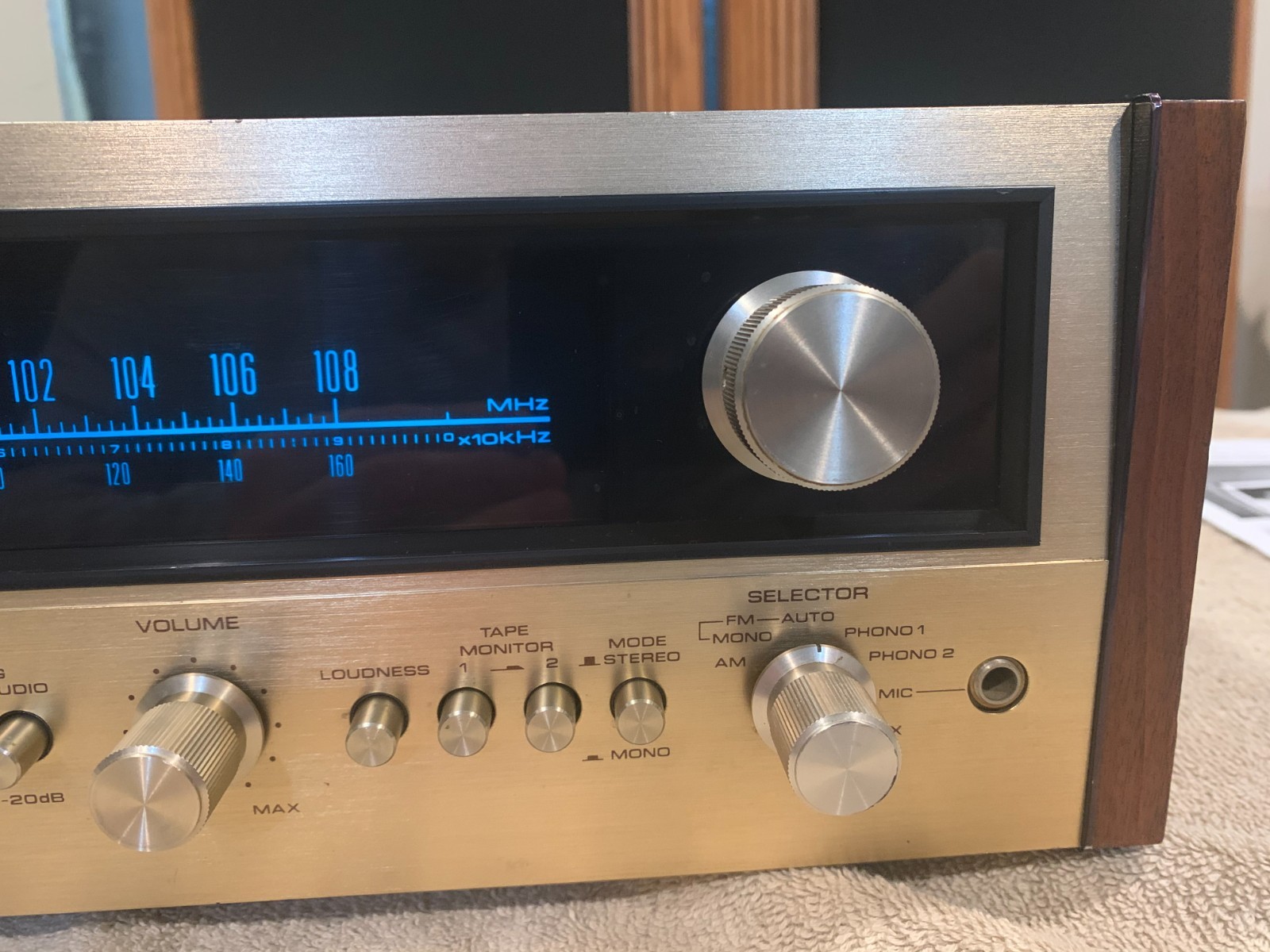 Gorgeous Very Rare Champagne Face Pioneer SX-727 Stereo Receiver 100% Working