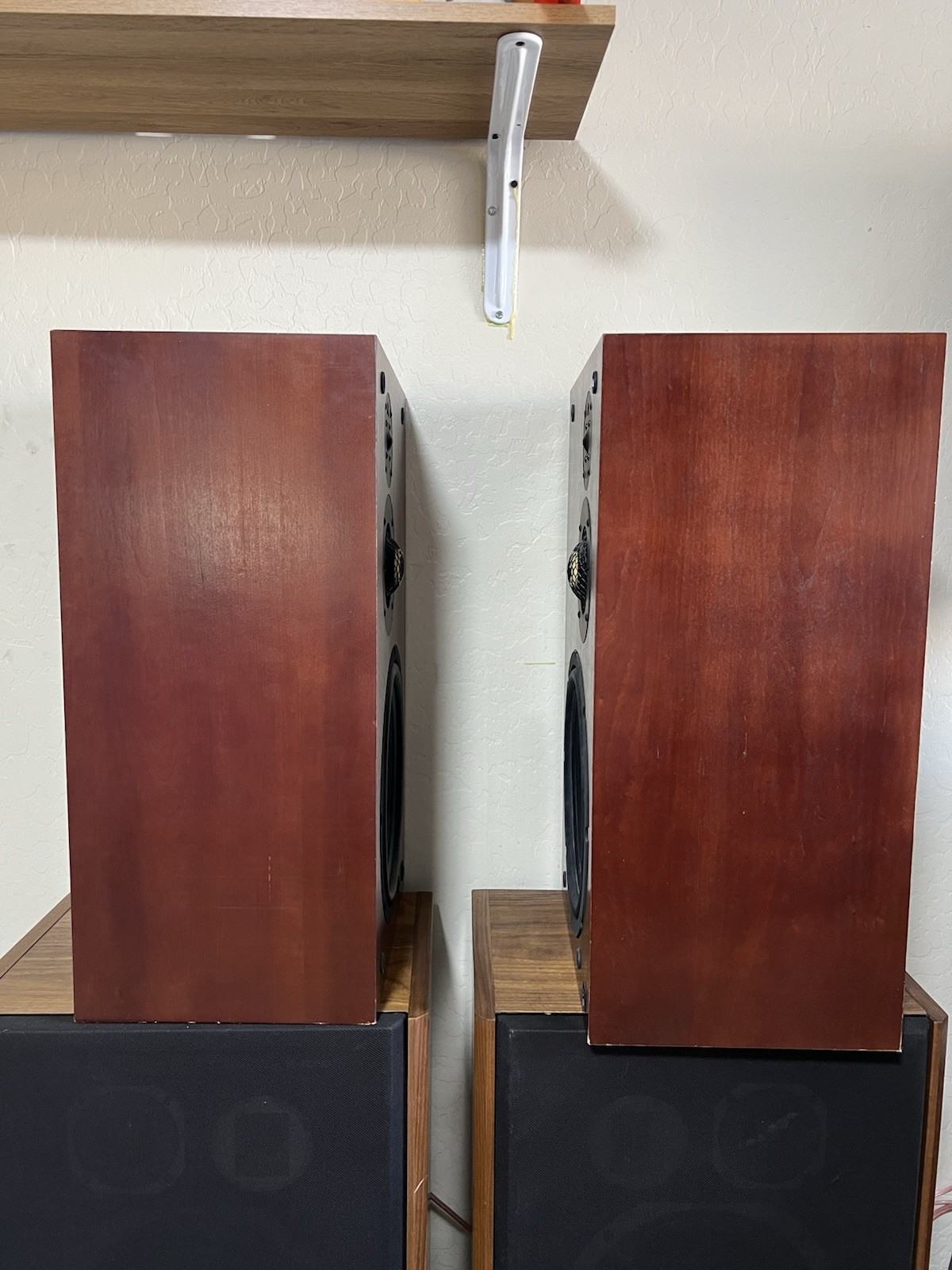 Acoustic Research AR 303 Speakers