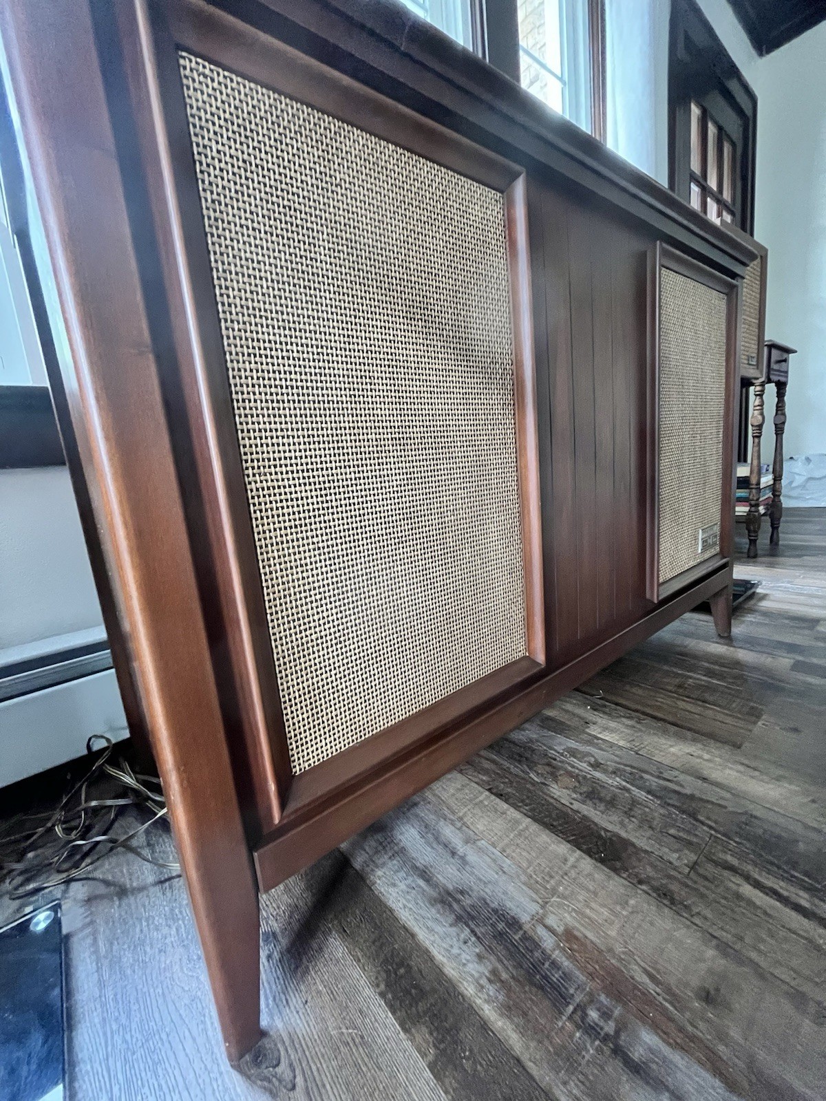 Zenith “The Carmen” MK2606 Tube Stereo Console w/ Original Radial Sound Speakers