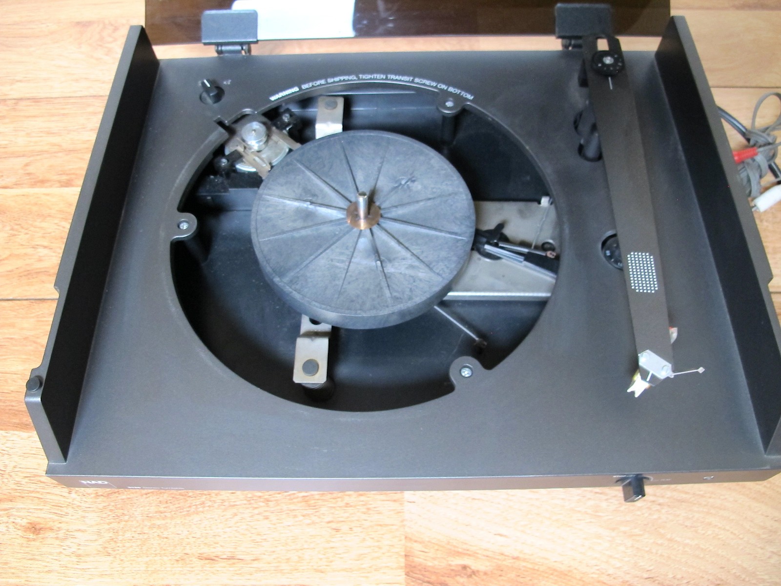 NAD 5120 Vintage Stereo Turntable – Made in England – For parts only