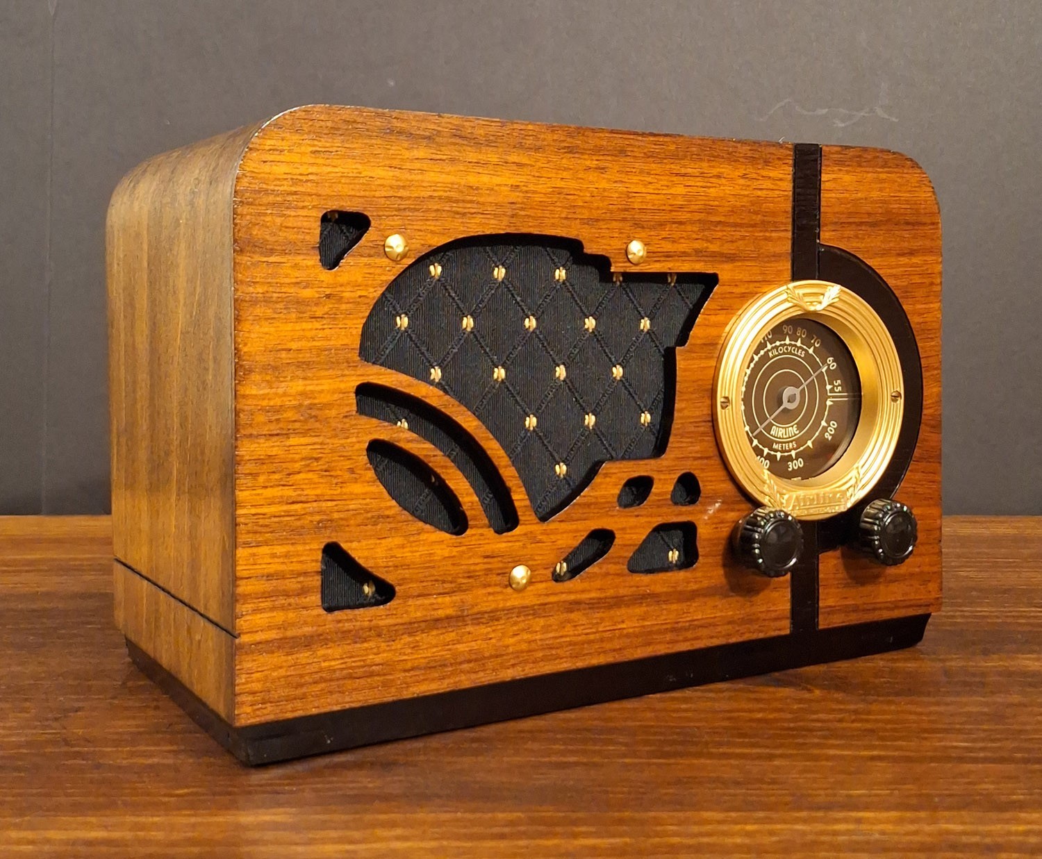 Old Antique Wood Airline Vintage Tube Radio Converted to Retro Bluetooth Speaker