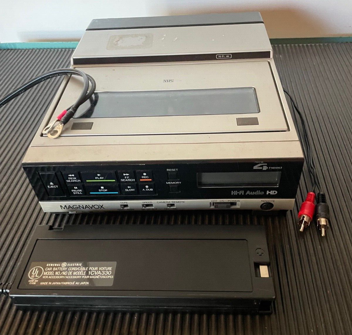 Magnavox VR8400BK01 120V 60Hz Portable Video Cassette Recorder – Parts Only