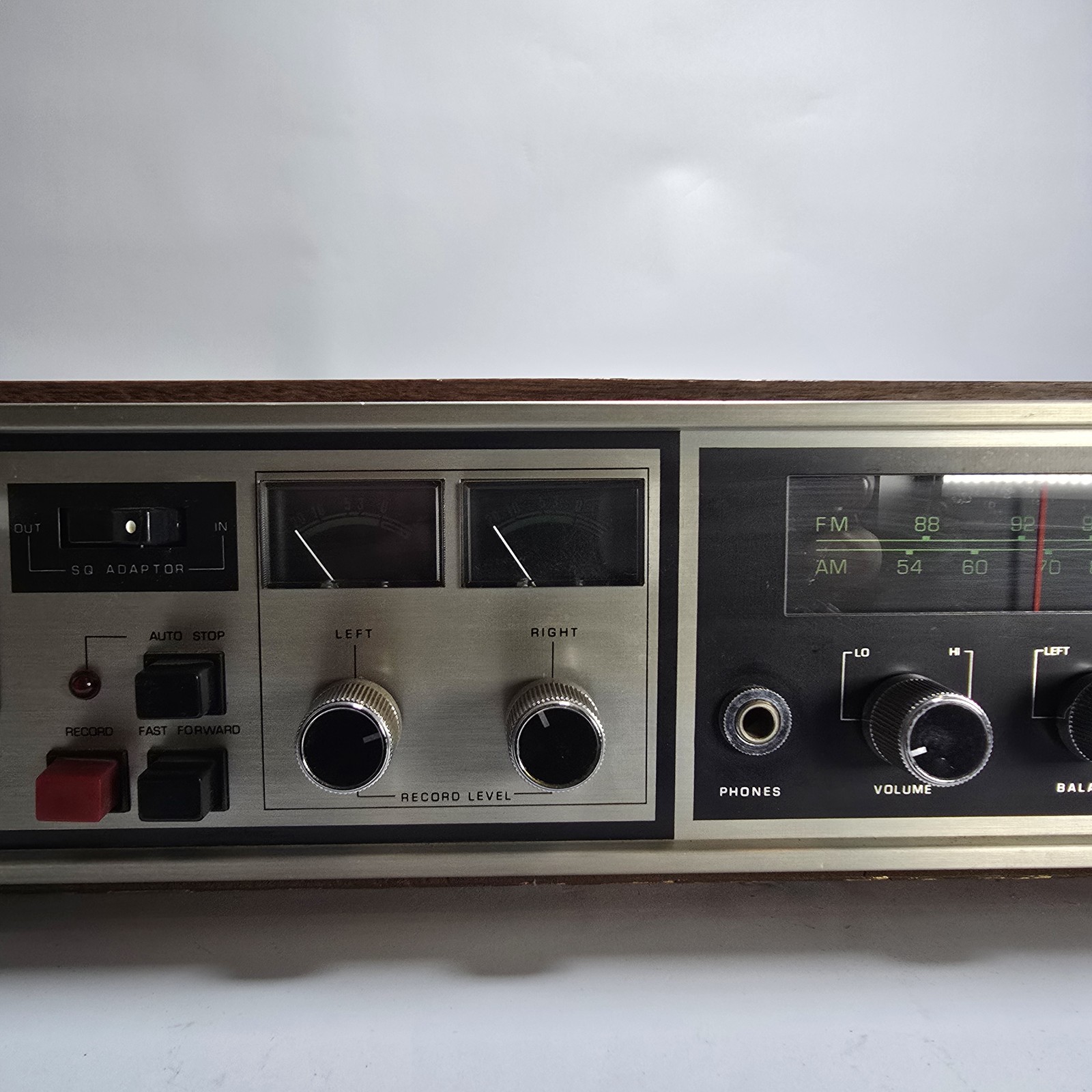 Masterwork 570 AM/FM Stereo 8 Track Recorder Player Vintage Woodgrain