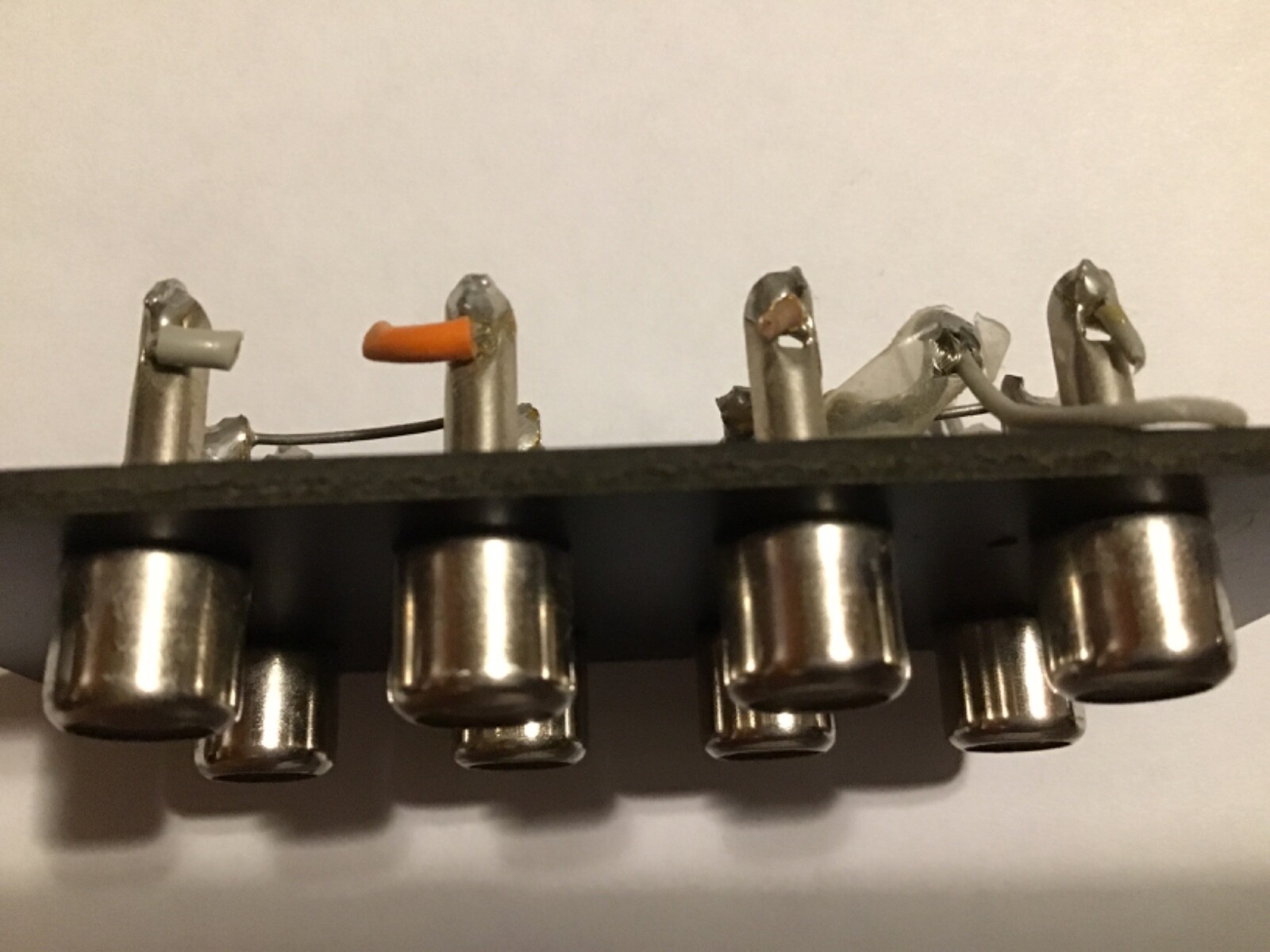 Sansui 8080/9090..4-CH and Pre-Main IN/OUT RCA Female inputs…Great condition.
