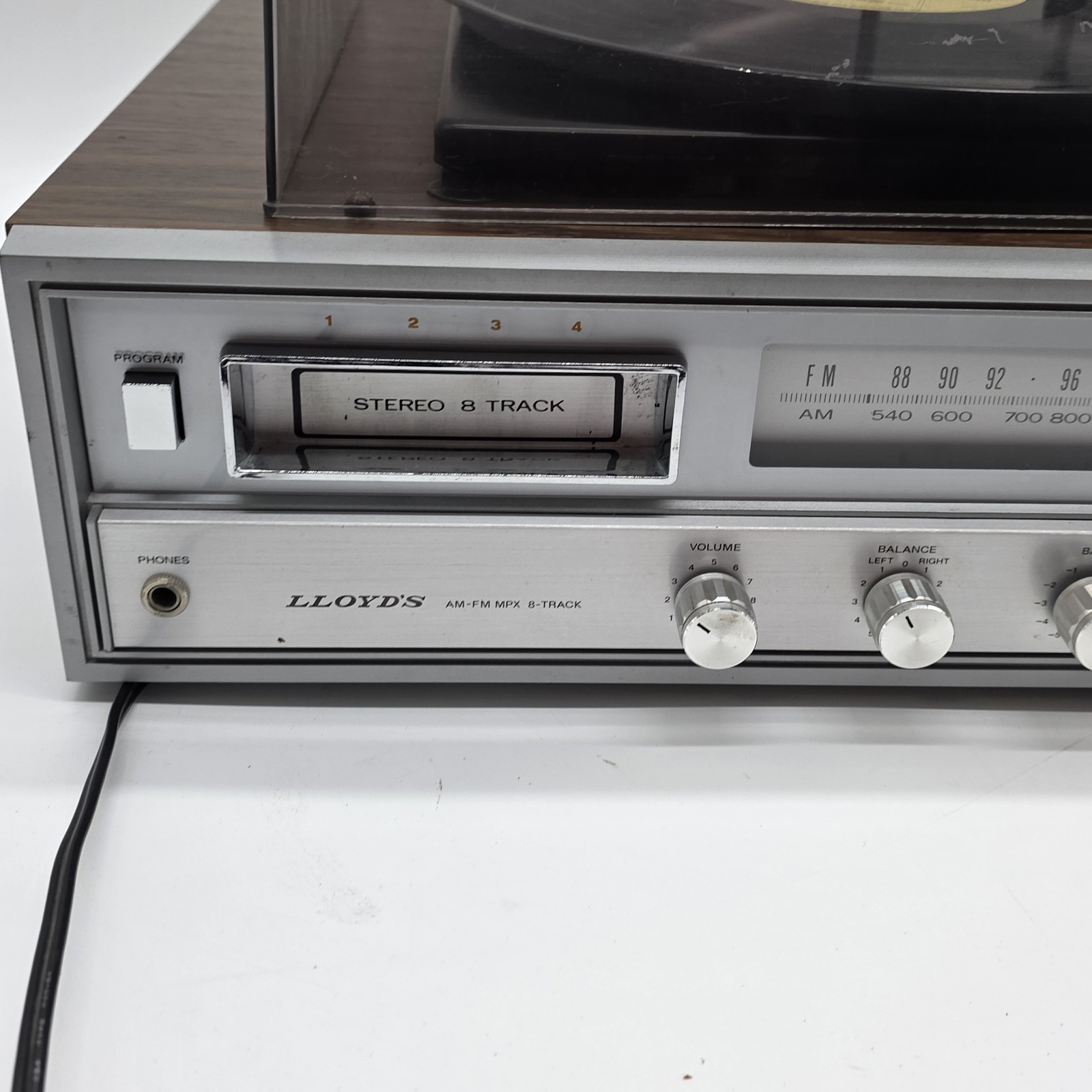 Vintage Lloyd’s Turntable Stereo System 8 Track AM/FM Receiver Parts Repair 132A
