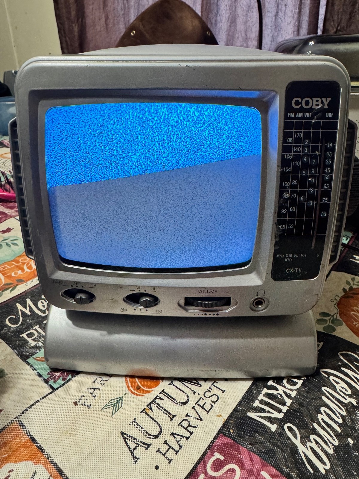 COBY CX-TV1 Portable 5″ Black & White Television w/ CV AM/FM Radio WORKS