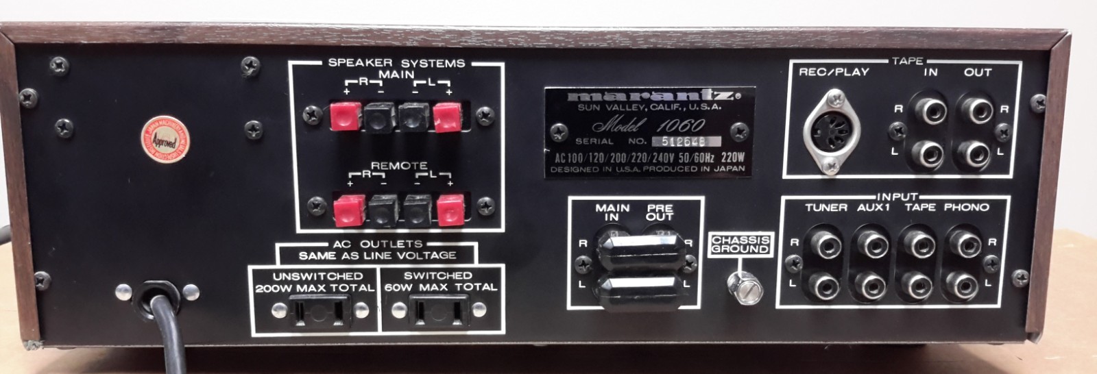 Vintage Marantz 1060 Stereo Amplifier 30W Per Chnl 8 ohms