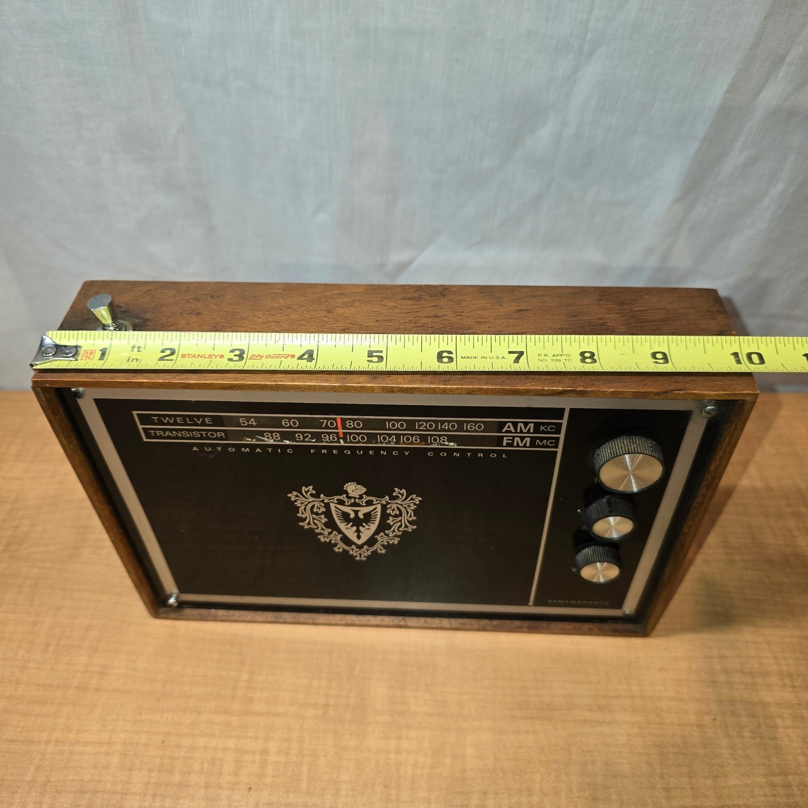 Vintage AM/FM Transistor Radio Remembrance MCM 10″x7″ Woodgrain