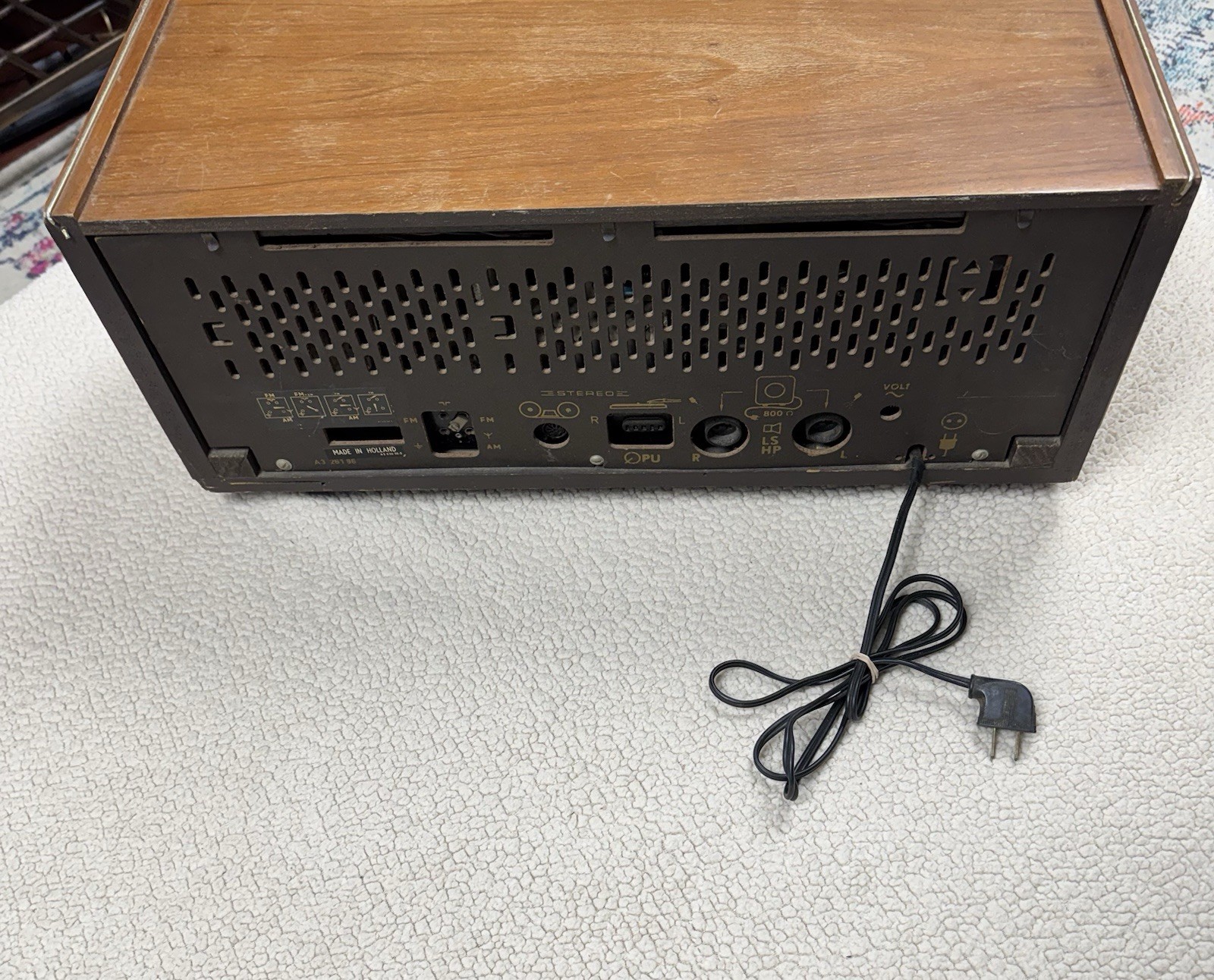 Vintage Table Top Stereo Philips B5X43A Made in Holland Lights Up 22″ x 10″