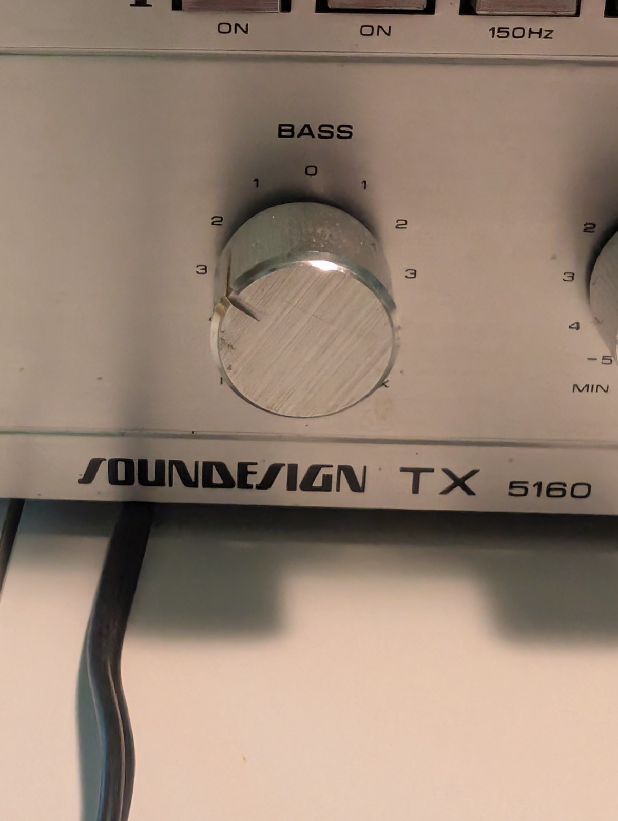 Vintage Soundesign TX 5160 AM/FM Stereo Receiver Wooden Corded 120-W Compact