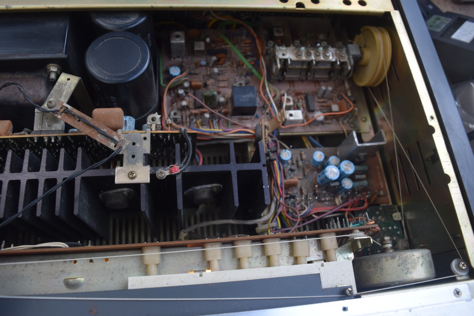 Vintage KENWOOD KR-7600 AM/FM Stereo Receiver – PARTS REPAIR ONLY