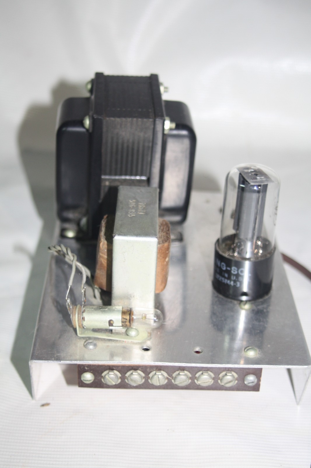 Vintage Tube Amp 765K1-765X1 – 5Y3GT Tube – Powers Up and Lights Up -Unknown App