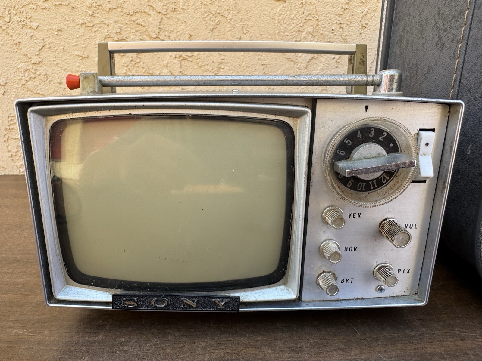 Vintage Sony 5-303W All Transistor Portable Analog Micro TV w/ Case – Japan