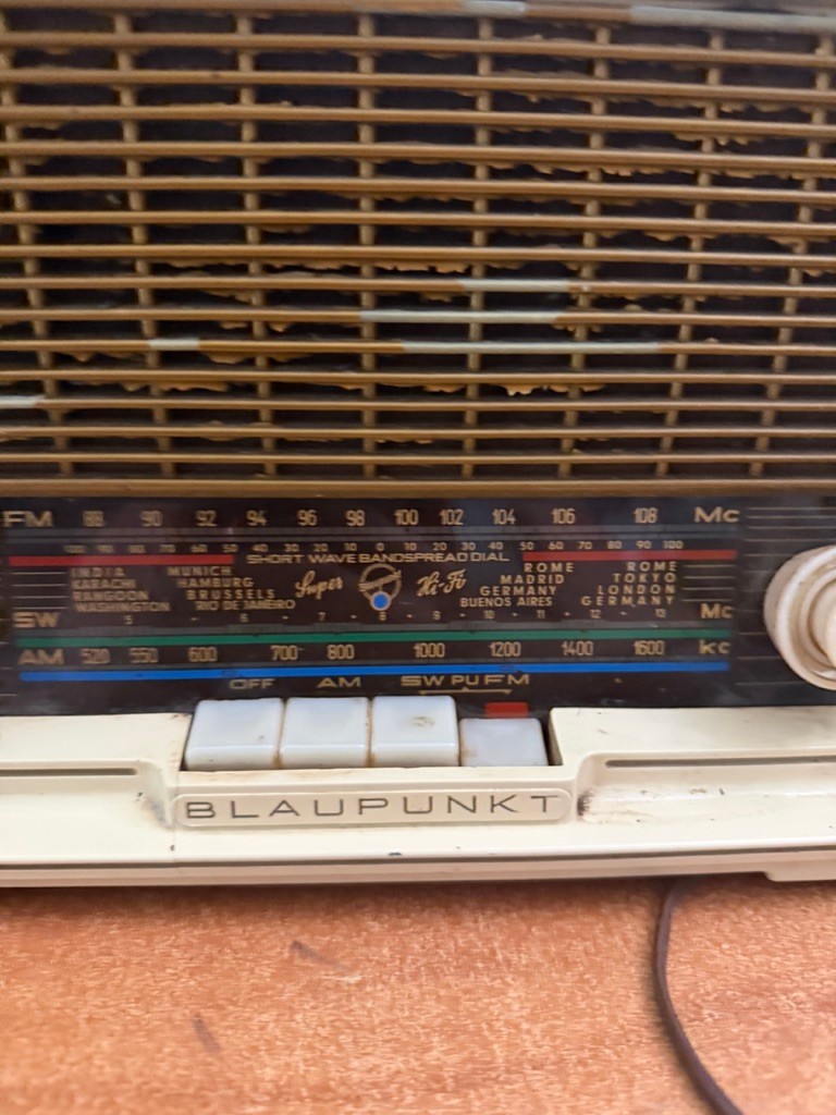 Blaupunkt Ballett Type 2602 German Tube AM,FM,SW,Radio Working