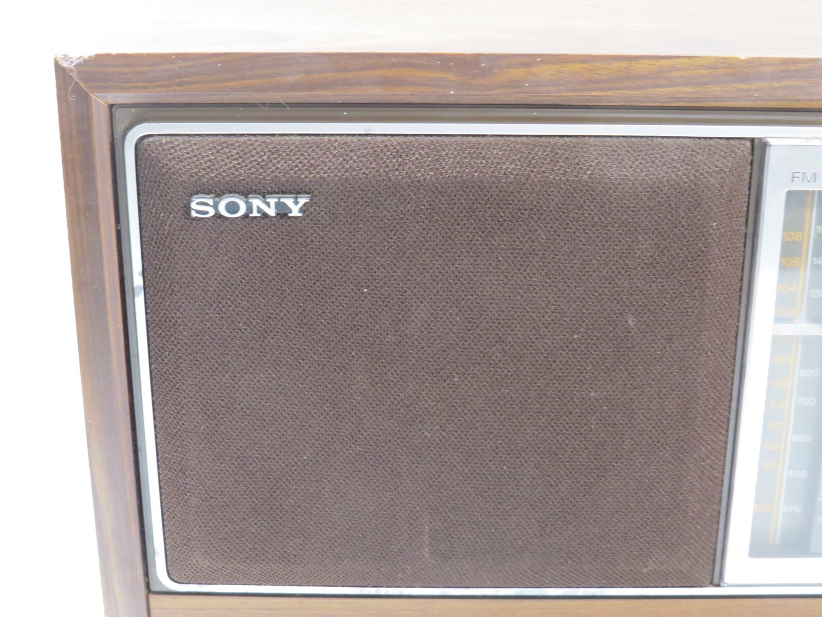 Sony ICF-9740W AM/FM Tabletop Radio Wood Cabinet Vintage 1980s Tested