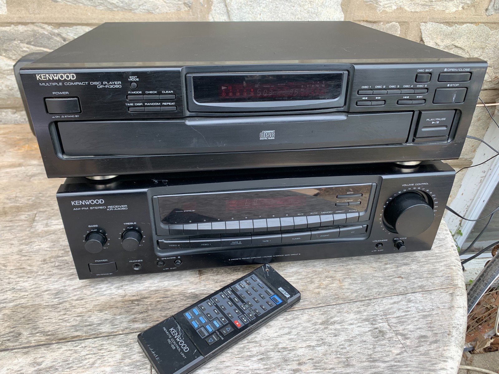 Kenwood KR-A4060 VTG AM/FM Stereo Receiver & DP-R3060 5 CD Compact disc Changer