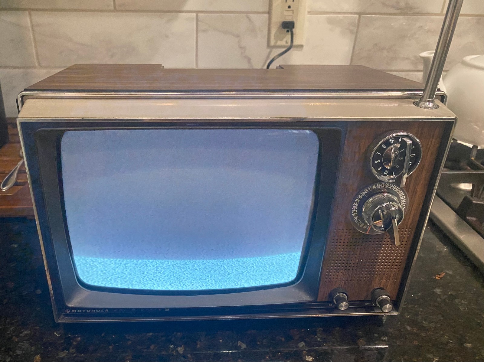 Vintage 1970s Motorola Solid State 9 TV (powers on) Retro Portable TV
