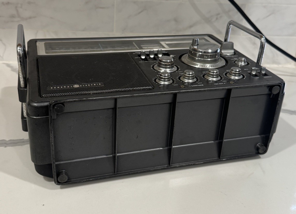 General Electric GE 7-2990A Short Wave FM/AM Radio | TESTED & WORKING