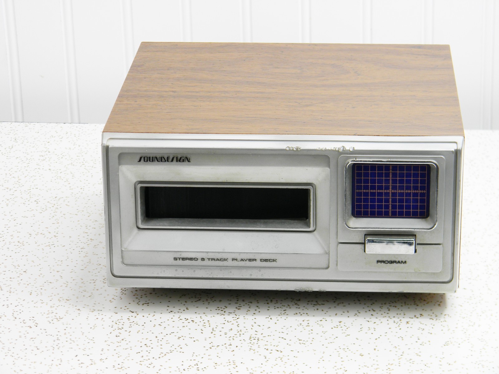 Soundesign Model 477 Stereo 8 Track Player Deck – Vintage Wood Grain PARTS ONLY