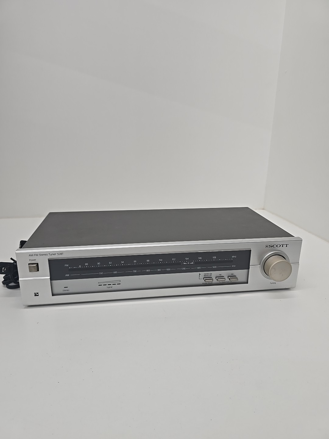 1981 H.H. Scott Electronics 528T AM/FM Stereo Tuner Component tested