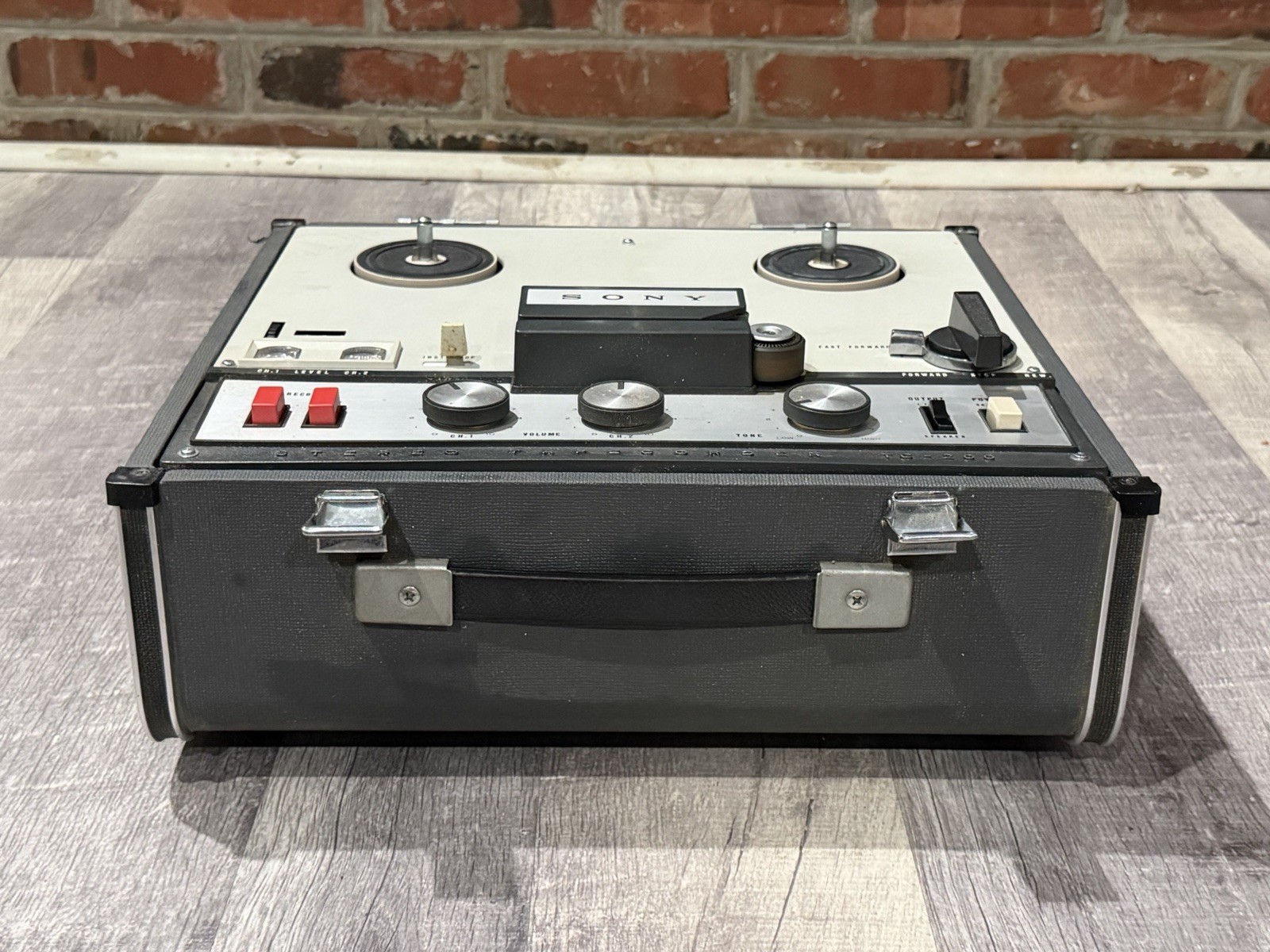 RARE VINTAGE Sony TC-200 Reel-To-Reel Tape Recorder-TESTED