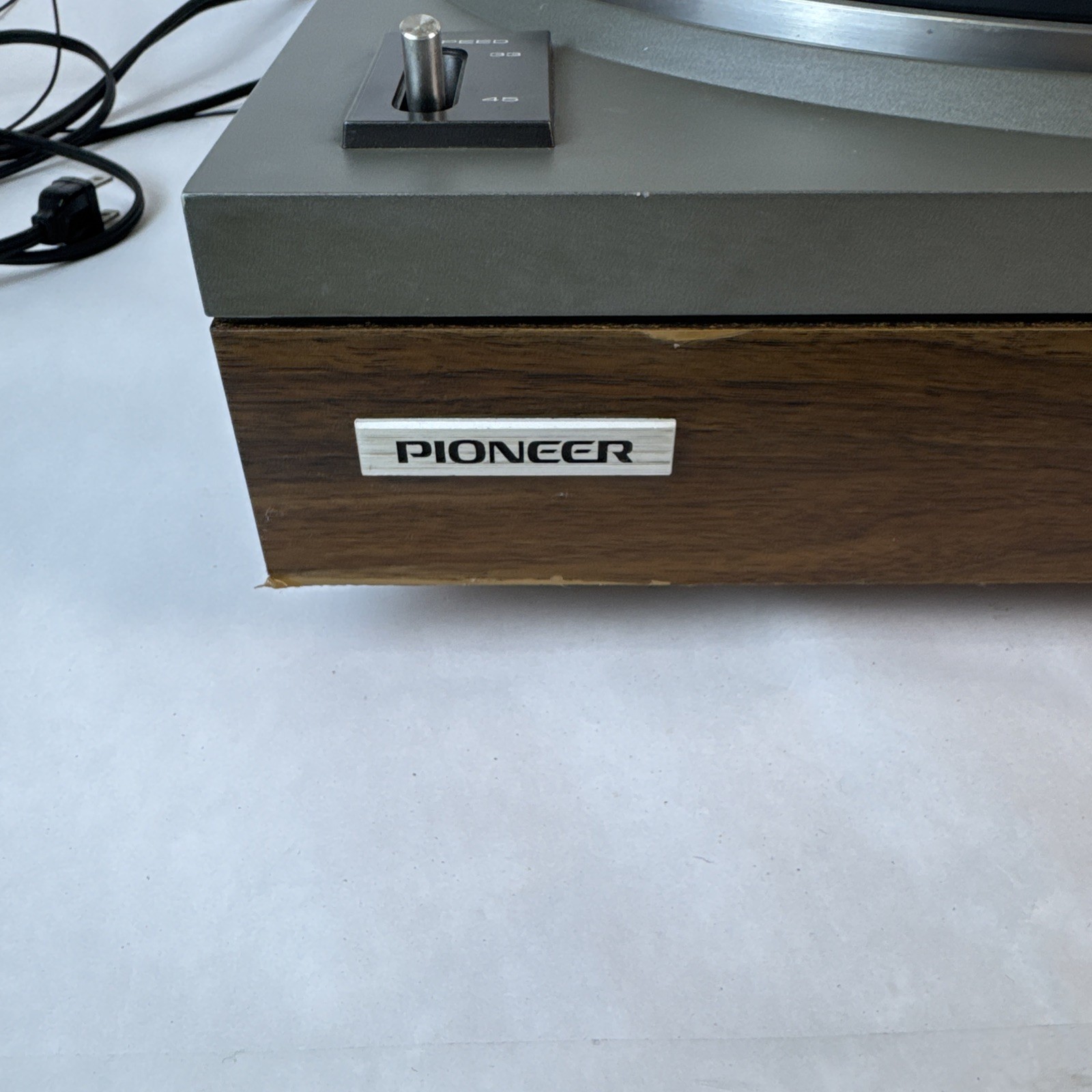 Pioneer PL-115D 2-Speed Belt-Drive Automatoc Return Stereo Turntable
