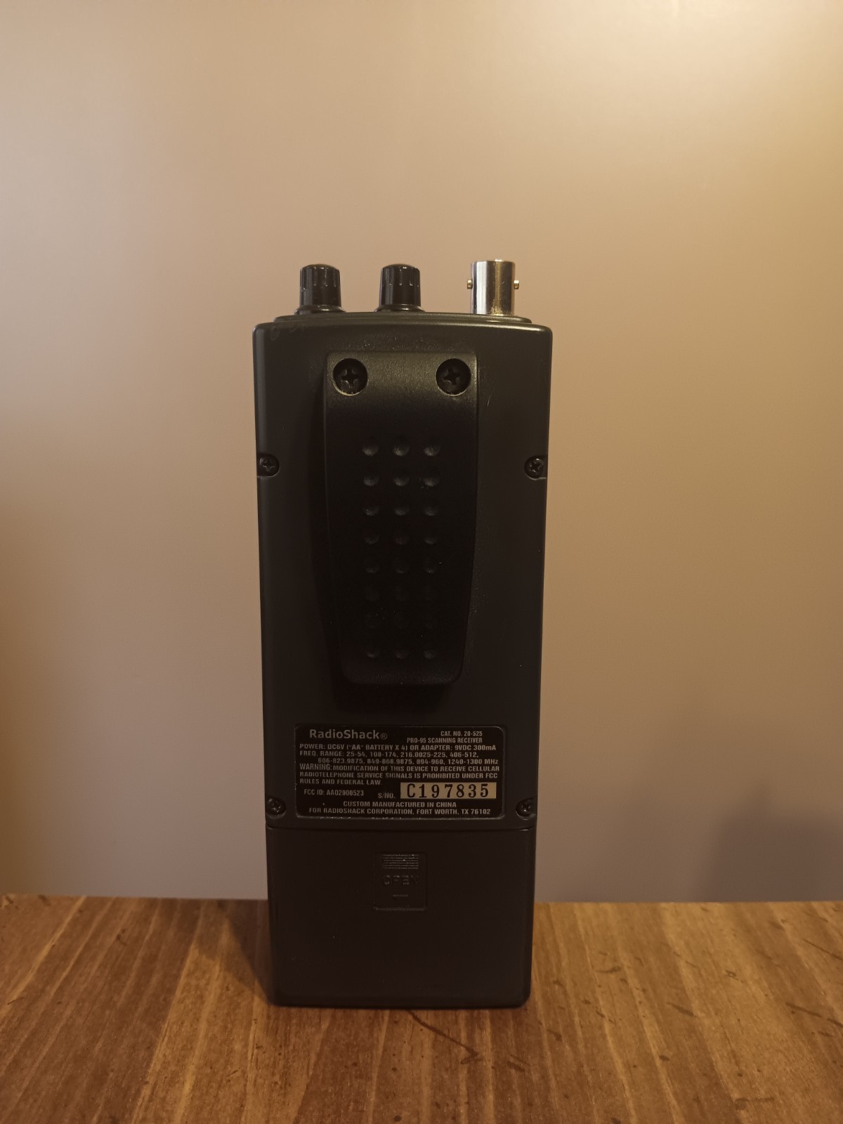 Vintage Worldstar MG-6000 Multi-Band Radio & Radioshack Pro-95 Trunking Scanner